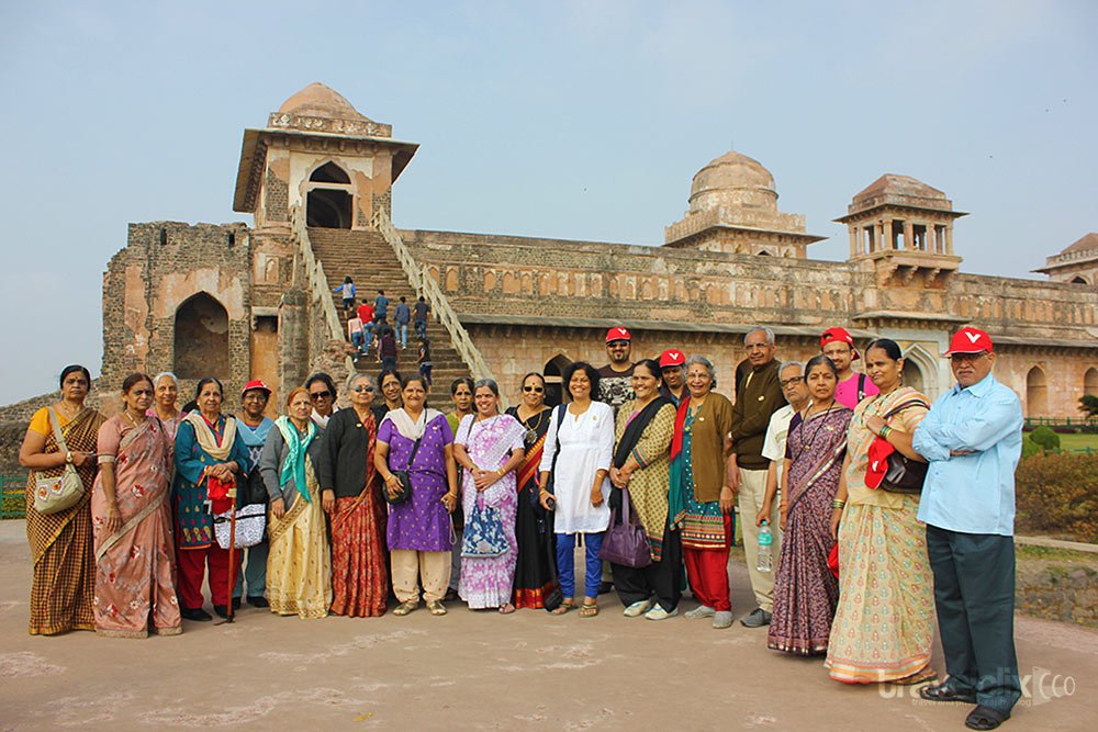 Group photo at Jahaz Mahal, Mandu