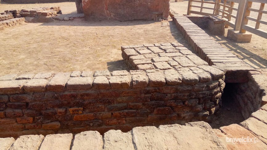 Underground Drainage at Acropolis(Upper Town)